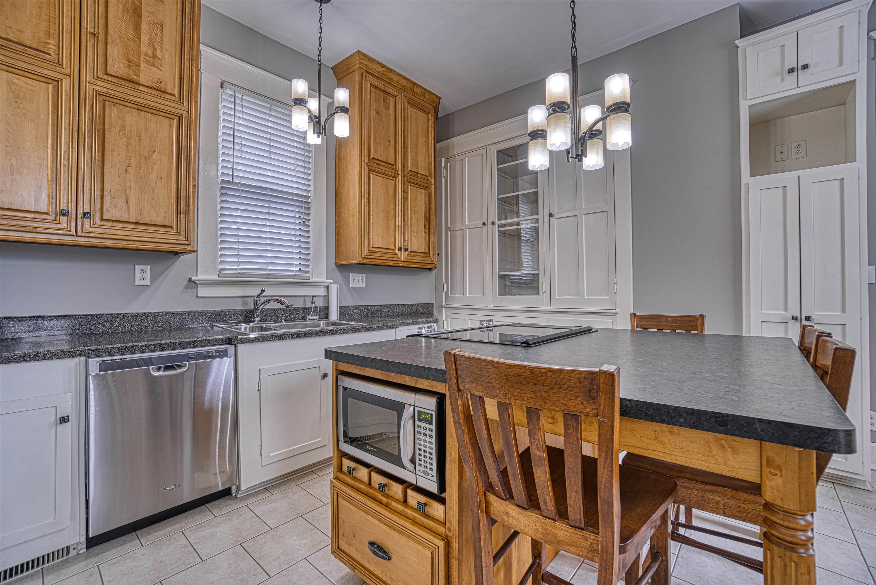 1110 Southeast Riverside Drive Evansville, IN 47713 - Photo 14 of 36 Gallery Image 14
