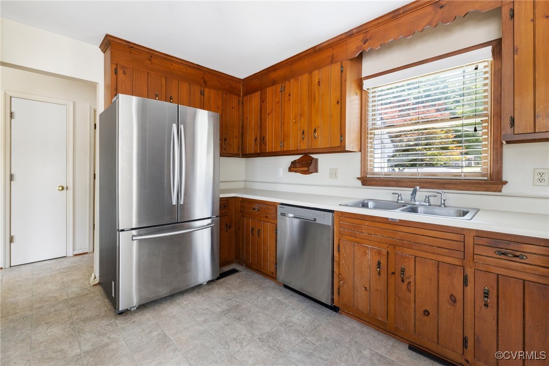 14707 Inlet Court Chesterfield, VA 23832 - Photo 3 of 19 Updated barn door Stianless Steel Refirgerator