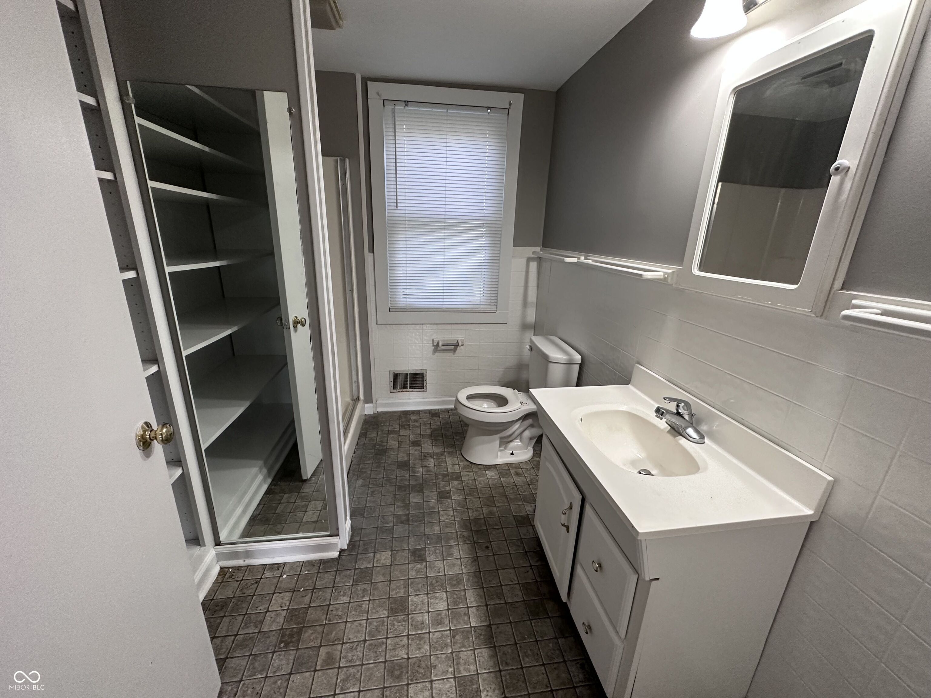 1202 East 8th Street Anderson, IN 46012 - Photo 13 of 34