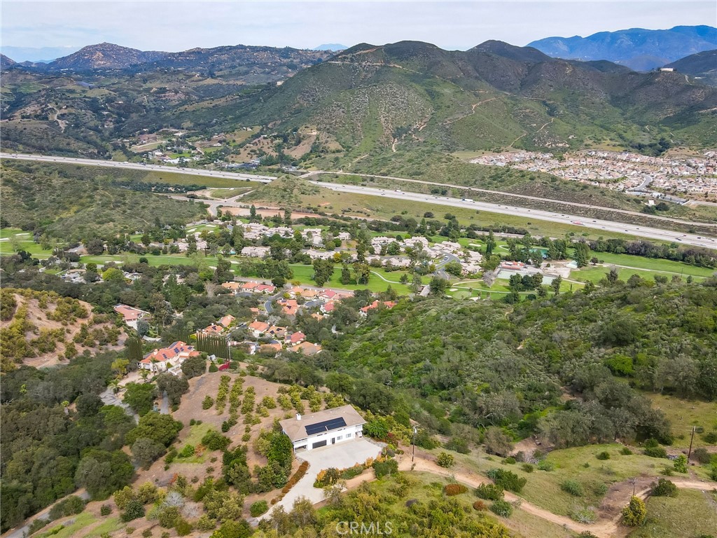 2160 Puerto Del Mundo Fallbrook, CA 92028 - Photo 5 of 63