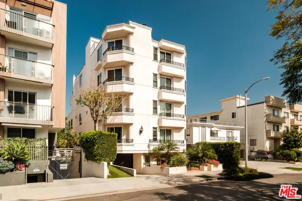 $5,250 | 2030 South Bentley Avenue, Unit 200, Los Angeles, CA 90025