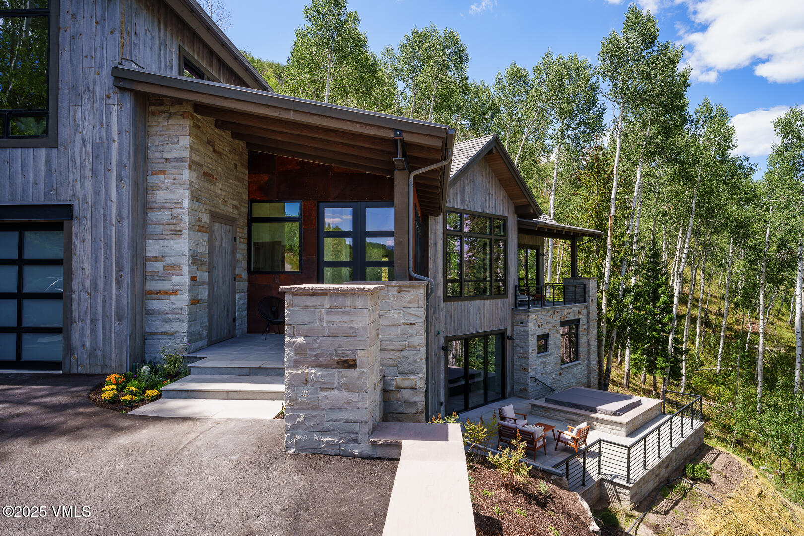 880 Forest Trail Edwards, CO 81632 - Photo 105 of 119 880_Forest_Trail_Staged_005