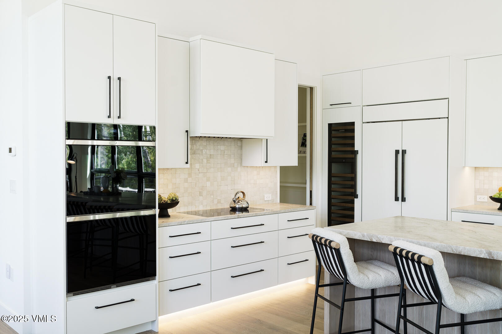 880 Forest Trail Edwards, CO 81632 - Photo 14 of 119 880_Forest_Trail_Staged_012