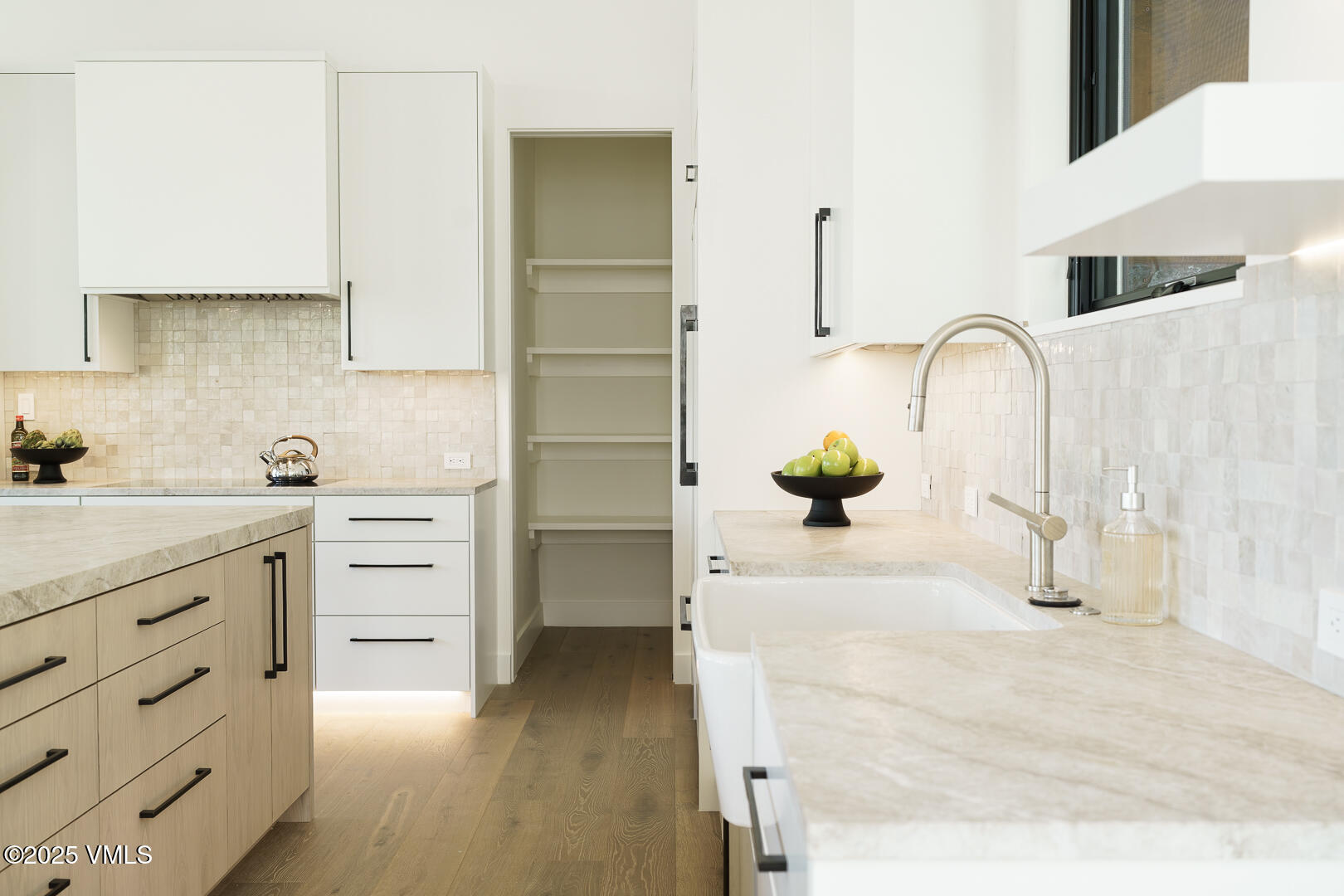 880 Forest Trail Edwards, CO 81632 - Photo 19 of 119 880_Forest_Trail_Staged_017