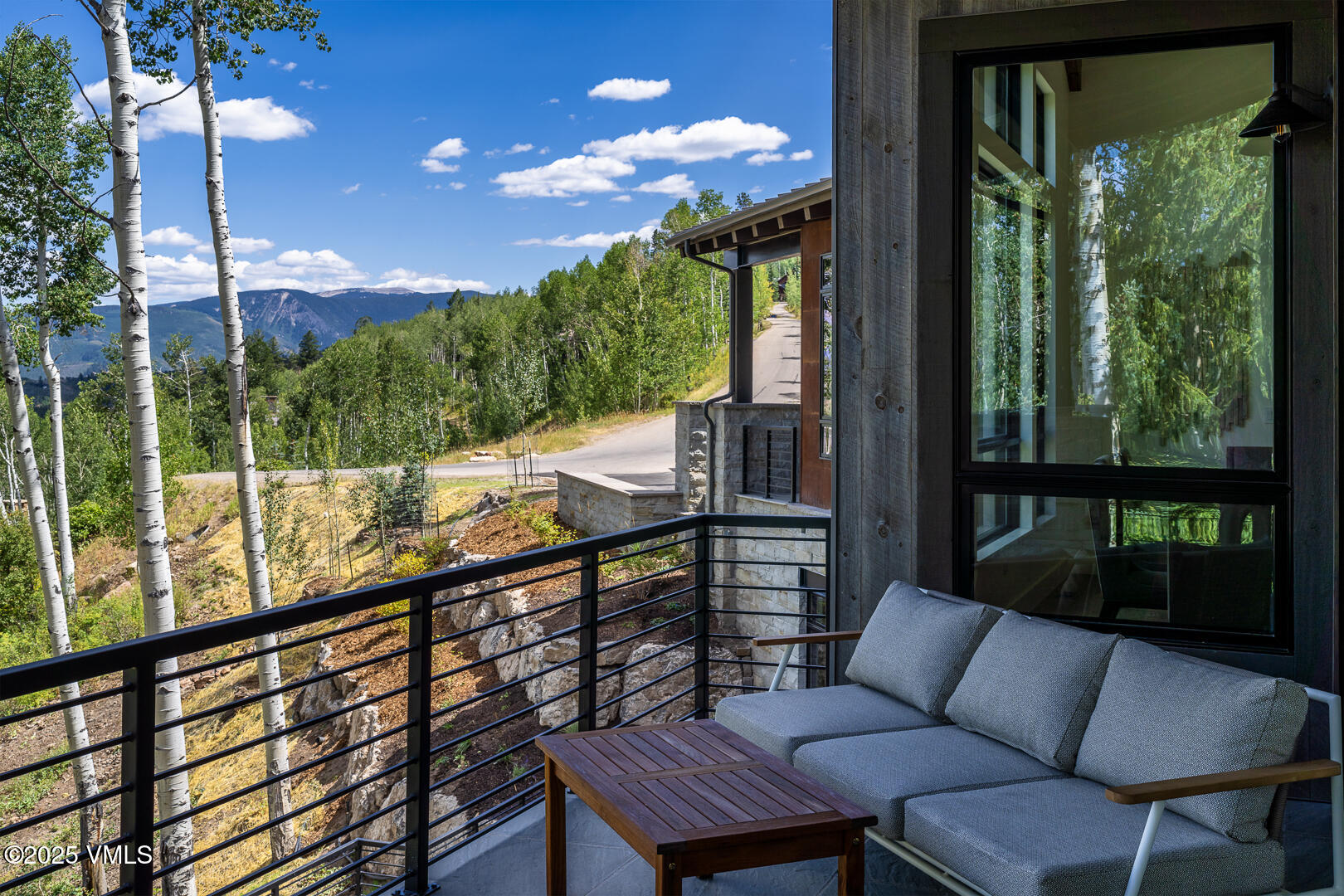 880 Forest Trail Edwards, CO 81632 - Photo 36 of 119 880_Forest_Trail_Staged_025