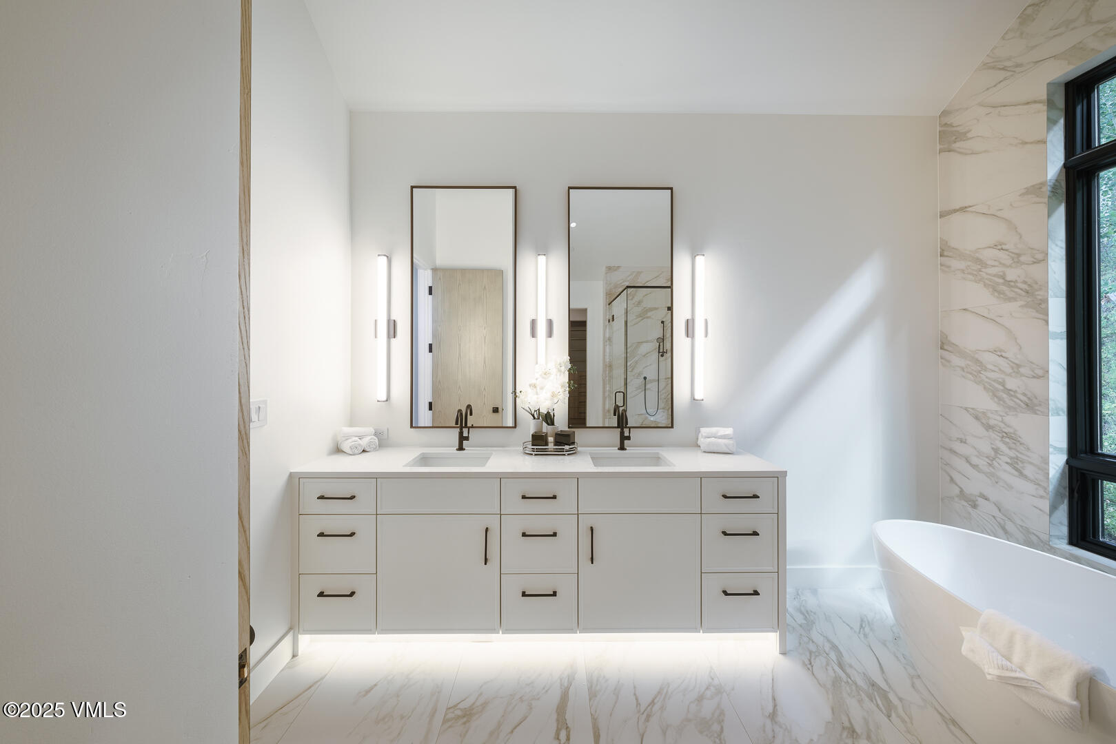 880 Forest Trail Edwards, CO 81632 - Photo 73 of 119 880_Forest_Trail_Staged_095