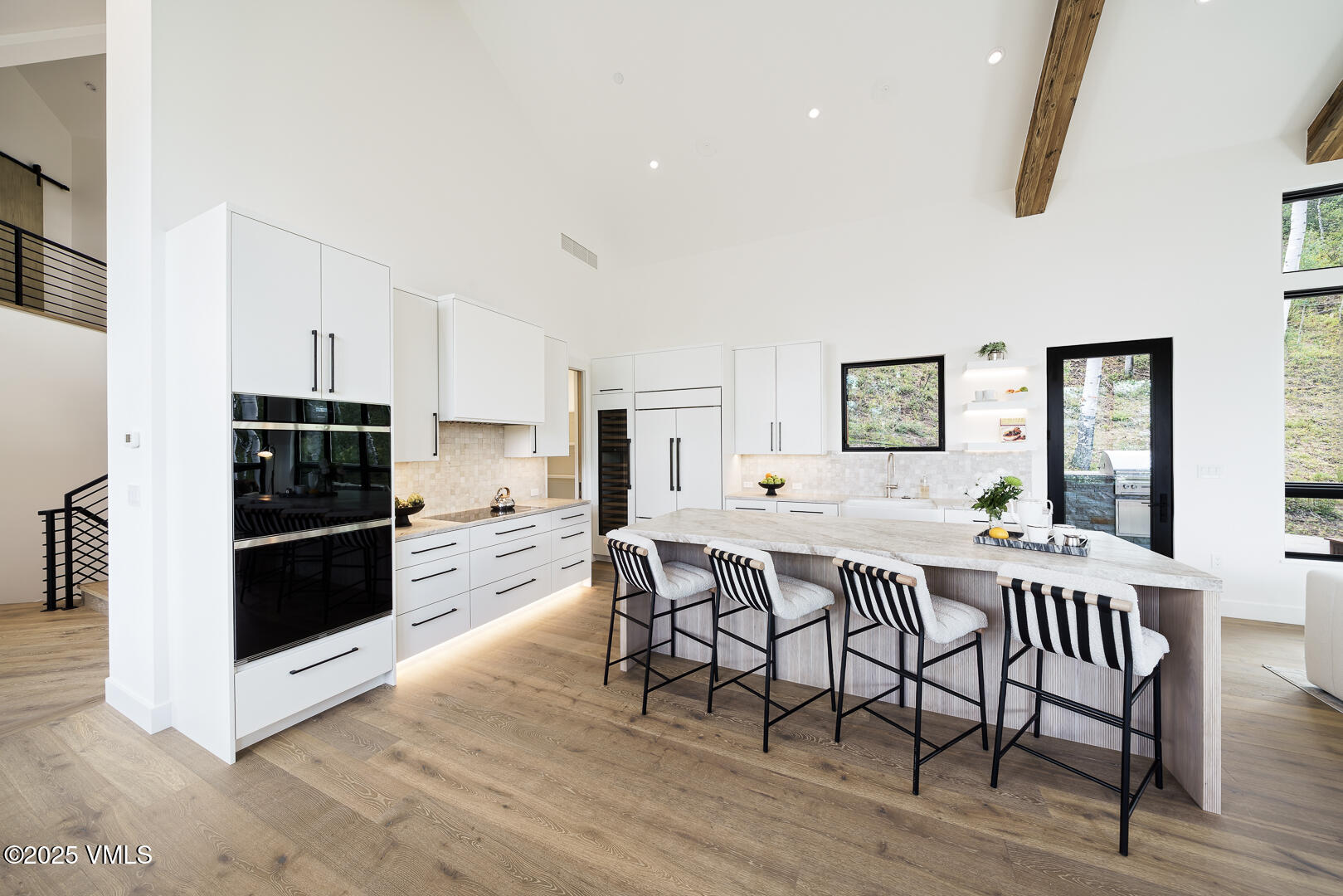 880 Forest Trail Edwards, CO 81632 - Photo 10 of 119 880_Forest_Trail_Staged_047