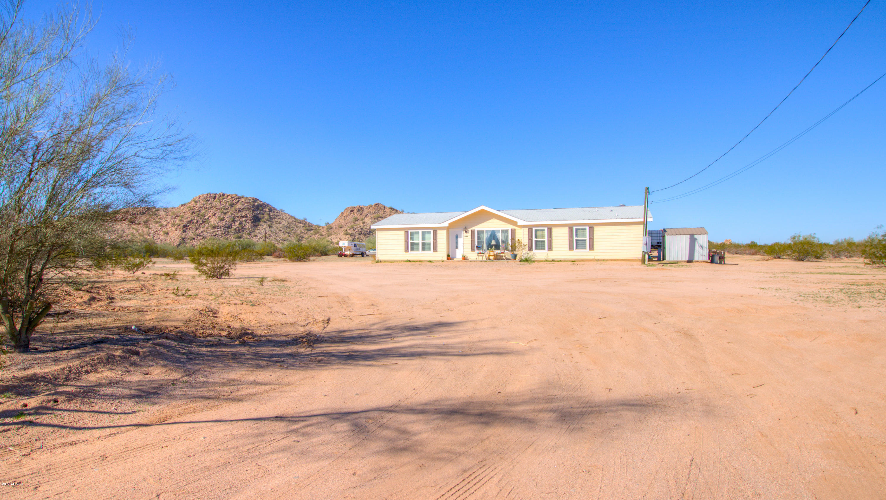 318 North Green Road Maricopa, AZ 85139 - Photo 2 of 32 02
