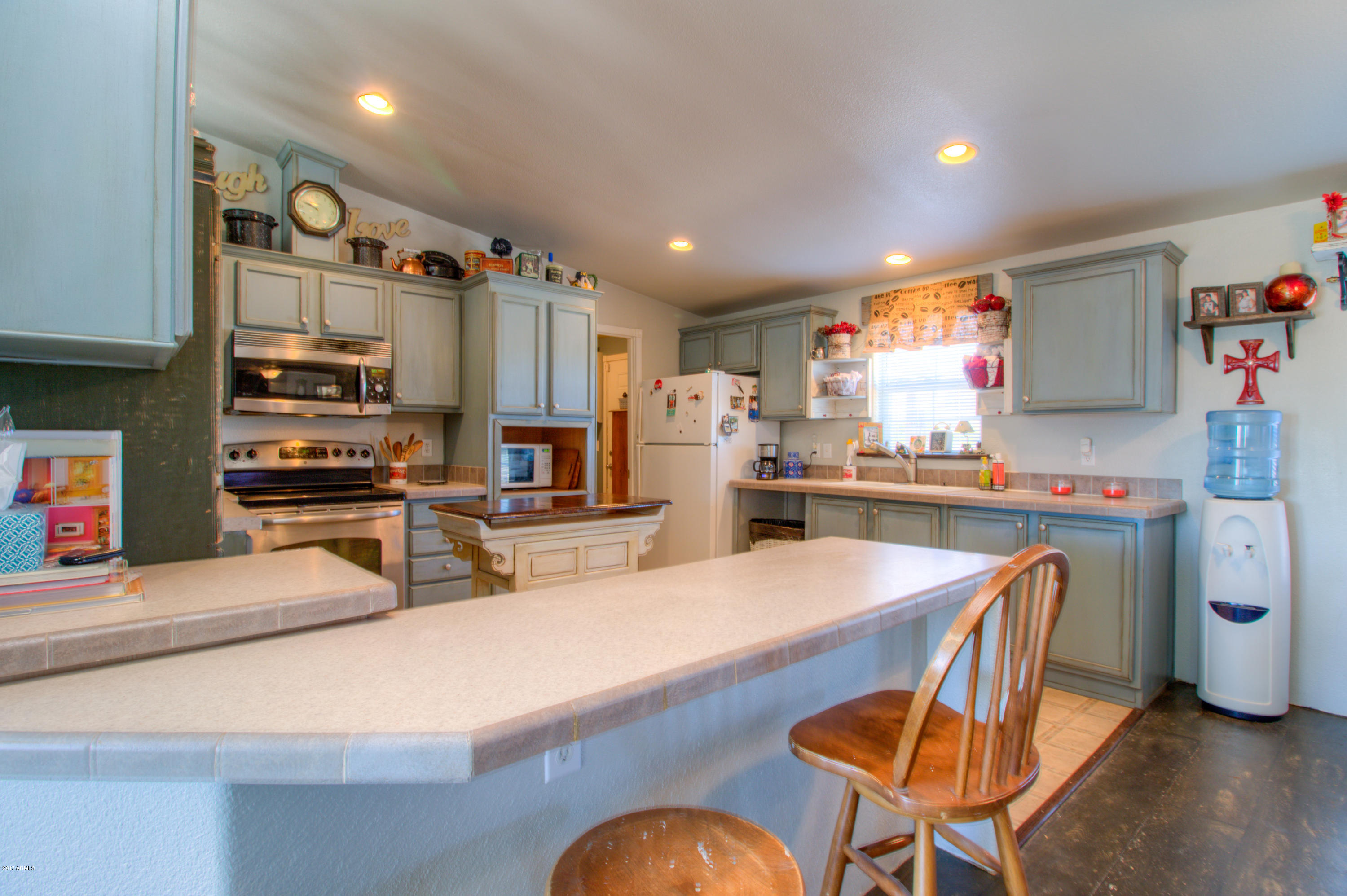 318 North Green Road Maricopa, AZ 85139 - Photo 9 of 32 09