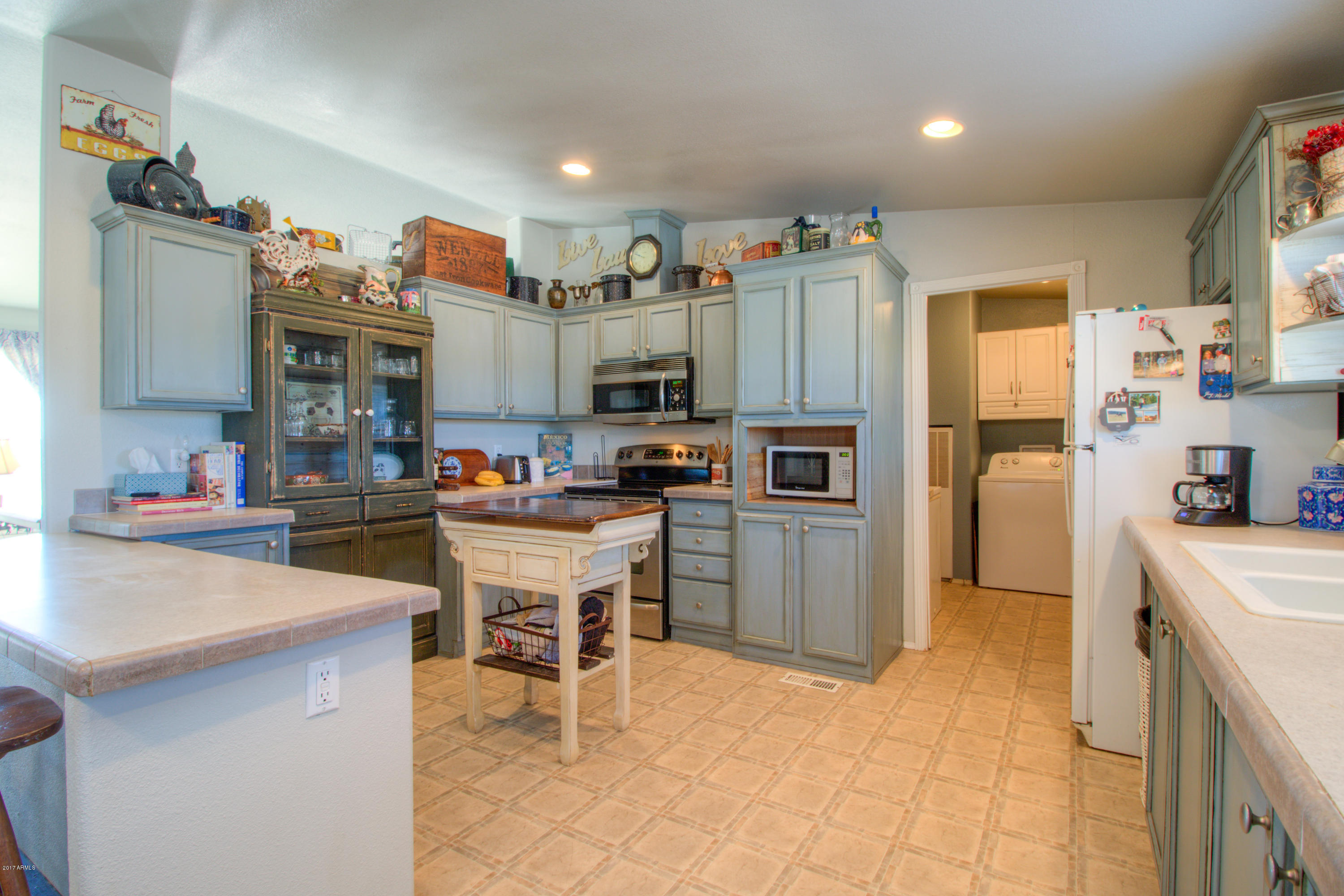 318 North Green Road Maricopa, AZ 85139 - Photo 10 of 32 10