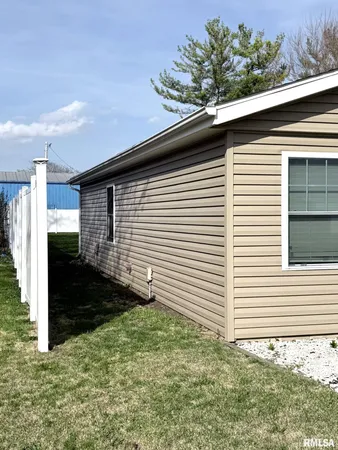 $110,000 | 1989 Baird Avenue, Galesburg, IL 61401