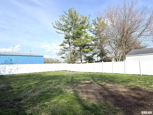 $110,000 | 1989 Baird Avenue, Galesburg, IL 61401