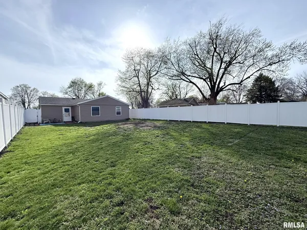 $110,000 | 1989 Baird Avenue, Galesburg, IL 61401