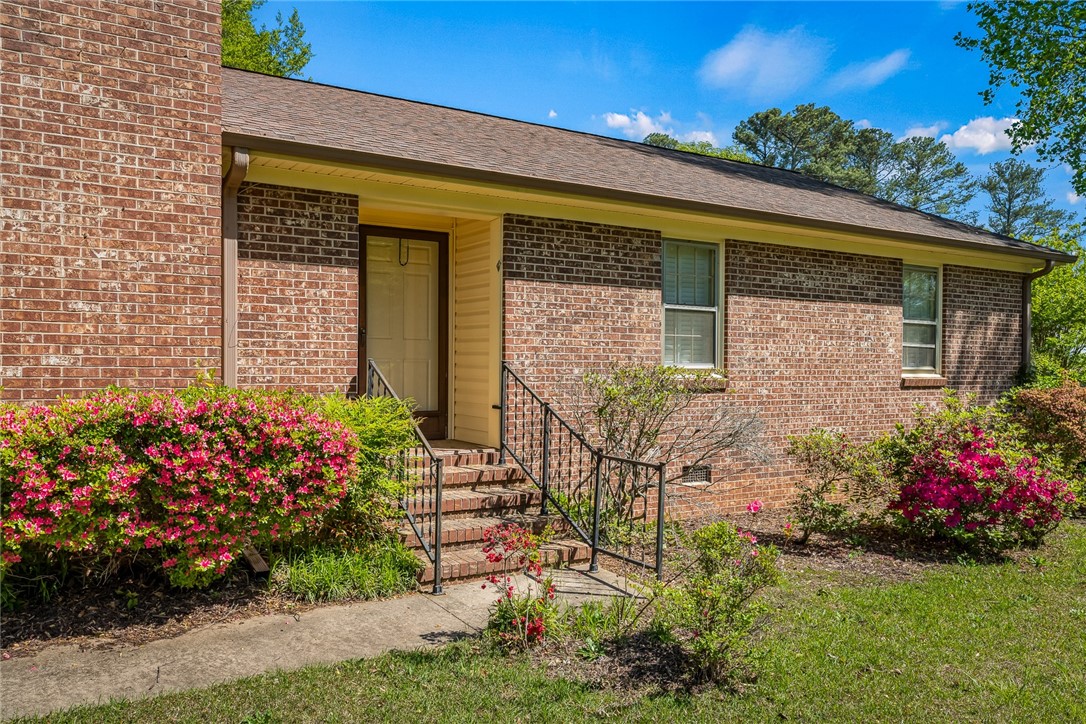 616 Blume Road Anderson, SC 29625 - Photo 2 of 34