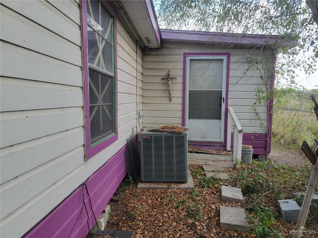2132 Azteca Avenue McAllen, TX 78503 - Photo 2 of 17 a view of a pathway of the house