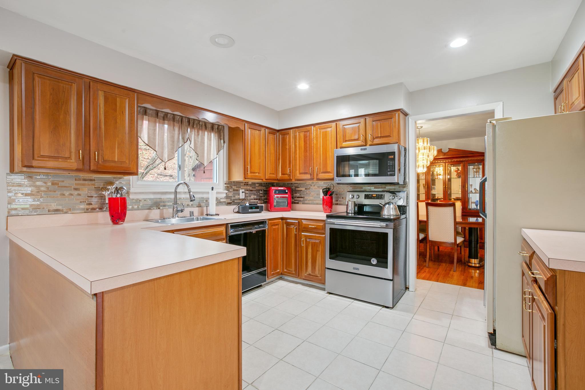 4607 Hawksbury Road Baltimore, MD 21208 - Photo 12 of 41