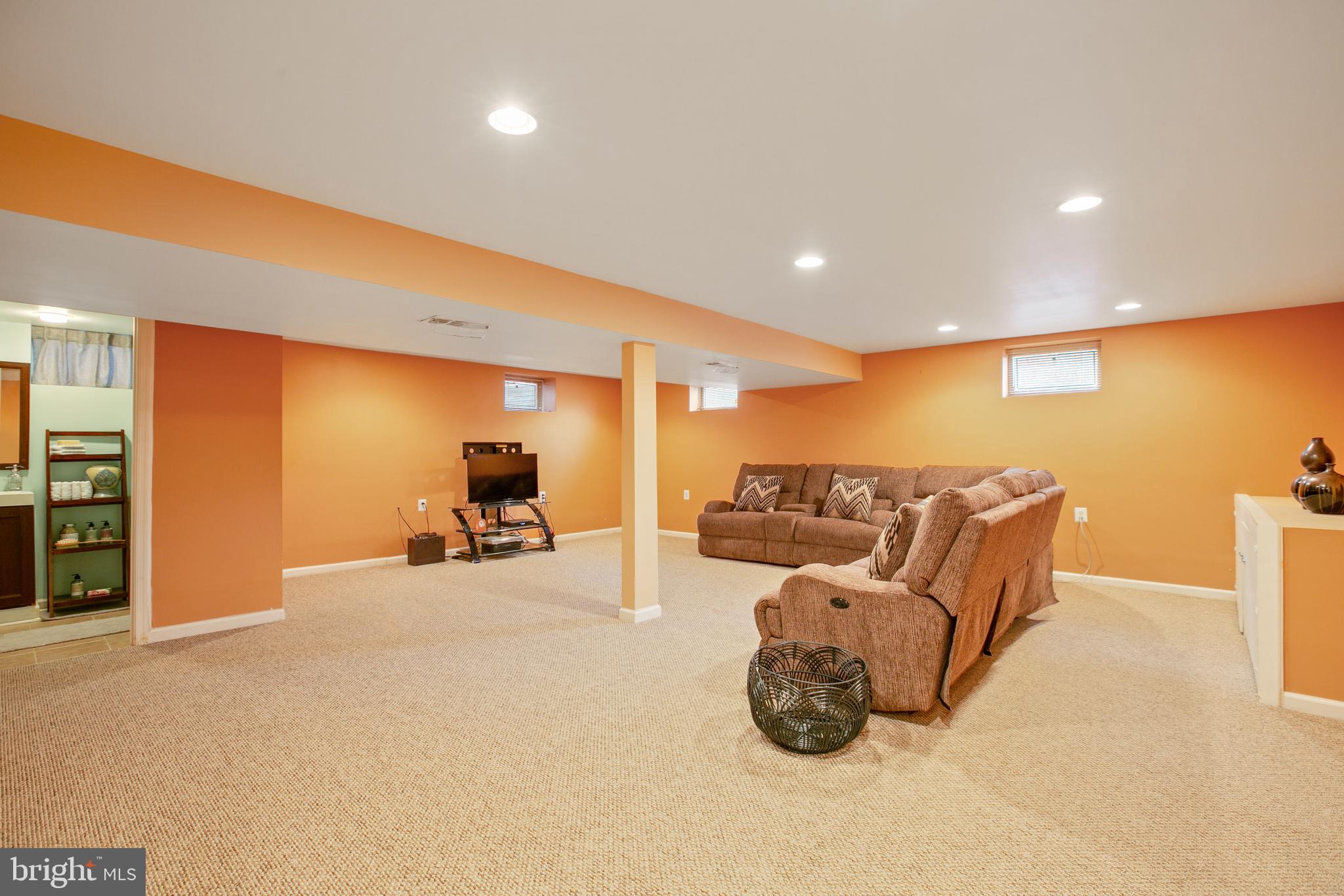 4607 Hawksbury Road Baltimore, MD 21208 - Photo 31 of 41