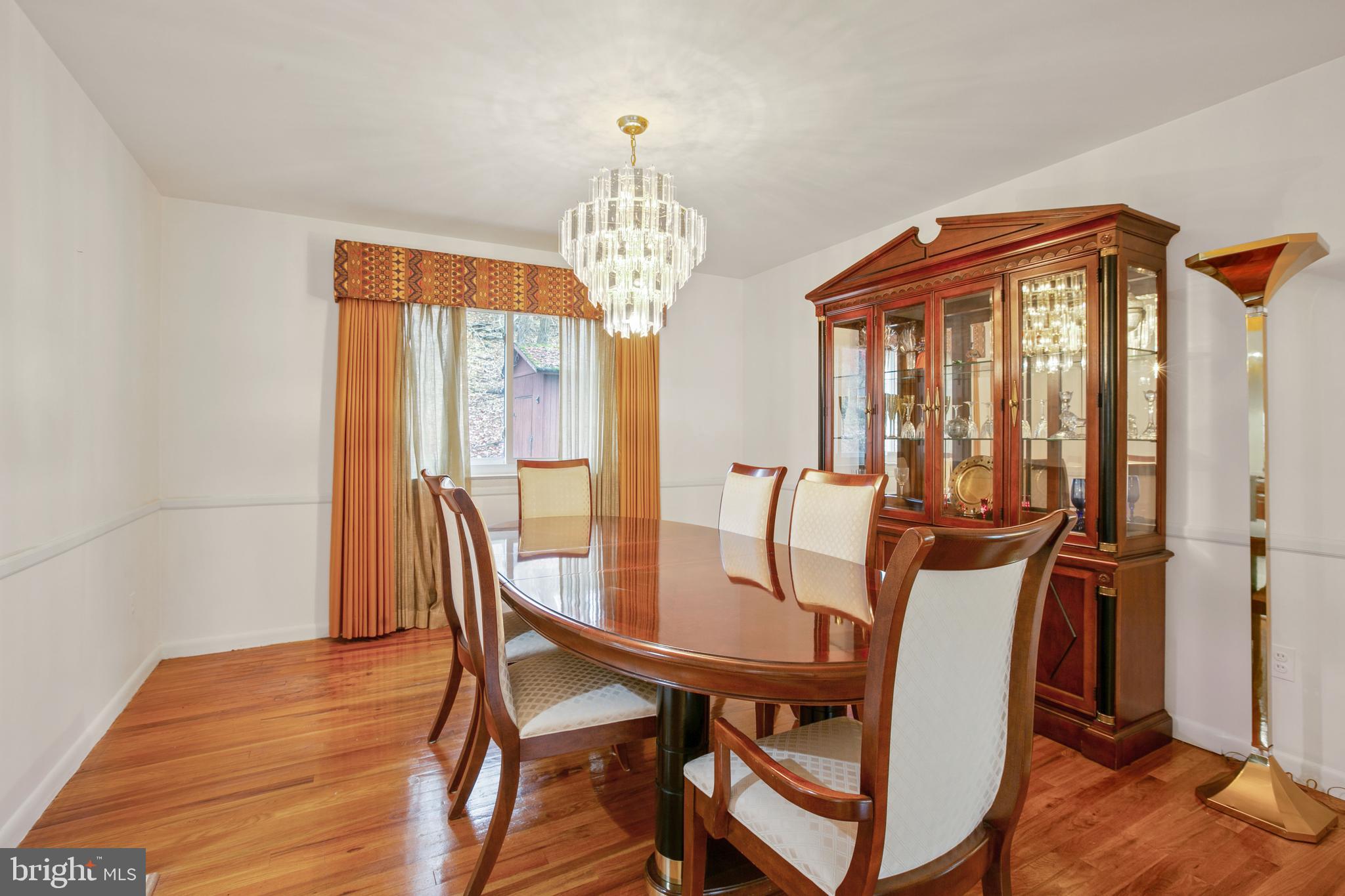 4607 Hawksbury Road Baltimore, MD 21208 - Photo 8 of 41