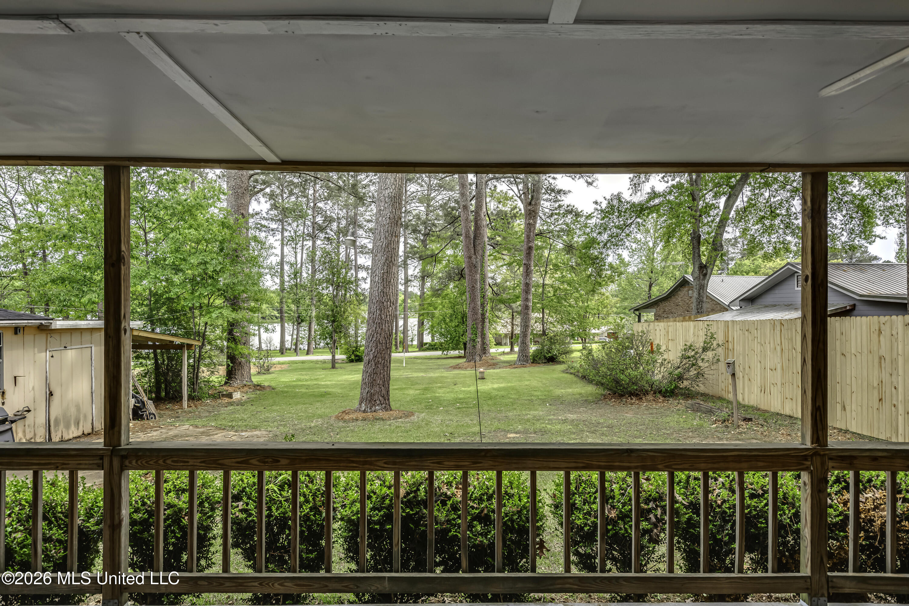 120 Monmouth Road Florence, MS 39073 - Photo 3 of 36 120 Monmouth Rd--23