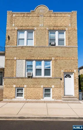 $2,200 | 11 Westervelt Place, Unit 2, Garfield, NJ 07026