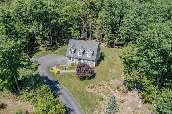 $659,900 | 2 Gerrior Drive, Nottingham, NH 03290