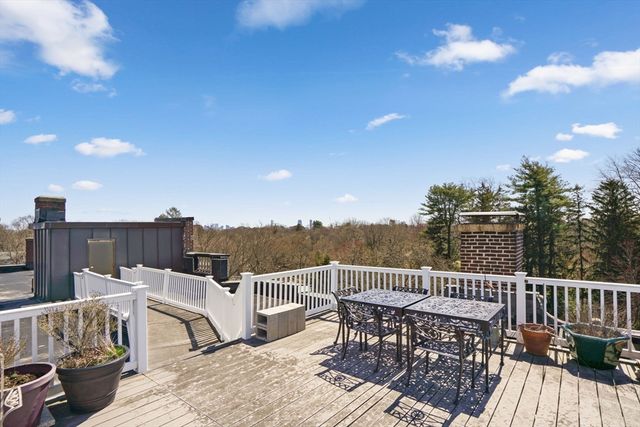 $800,000 | 240 Brattle Street, Unit 42, Cambridge, MA 02138