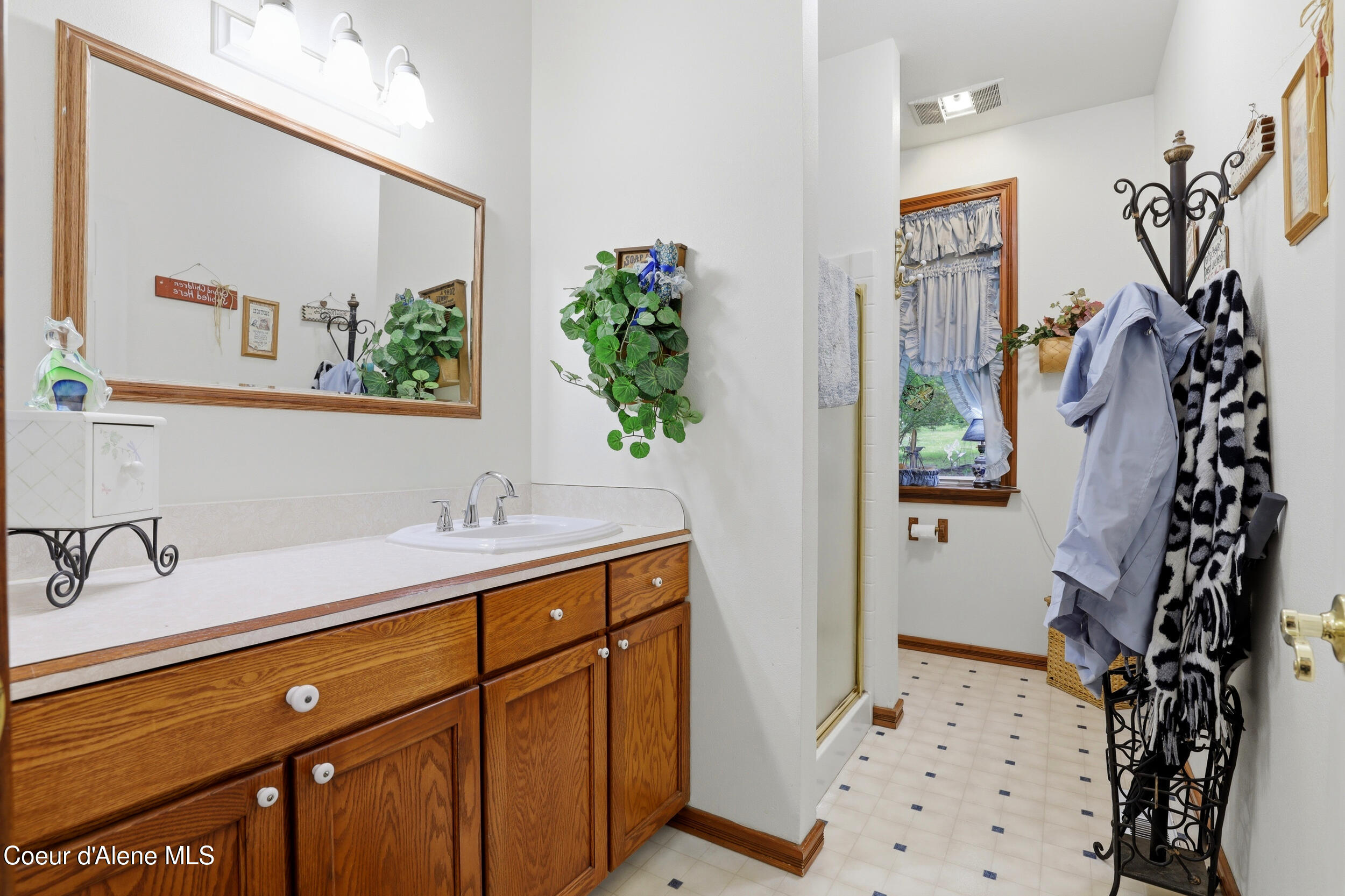 80 Rodeo Road Athol, ID 83801 - Photo 14 of 60 utility bath