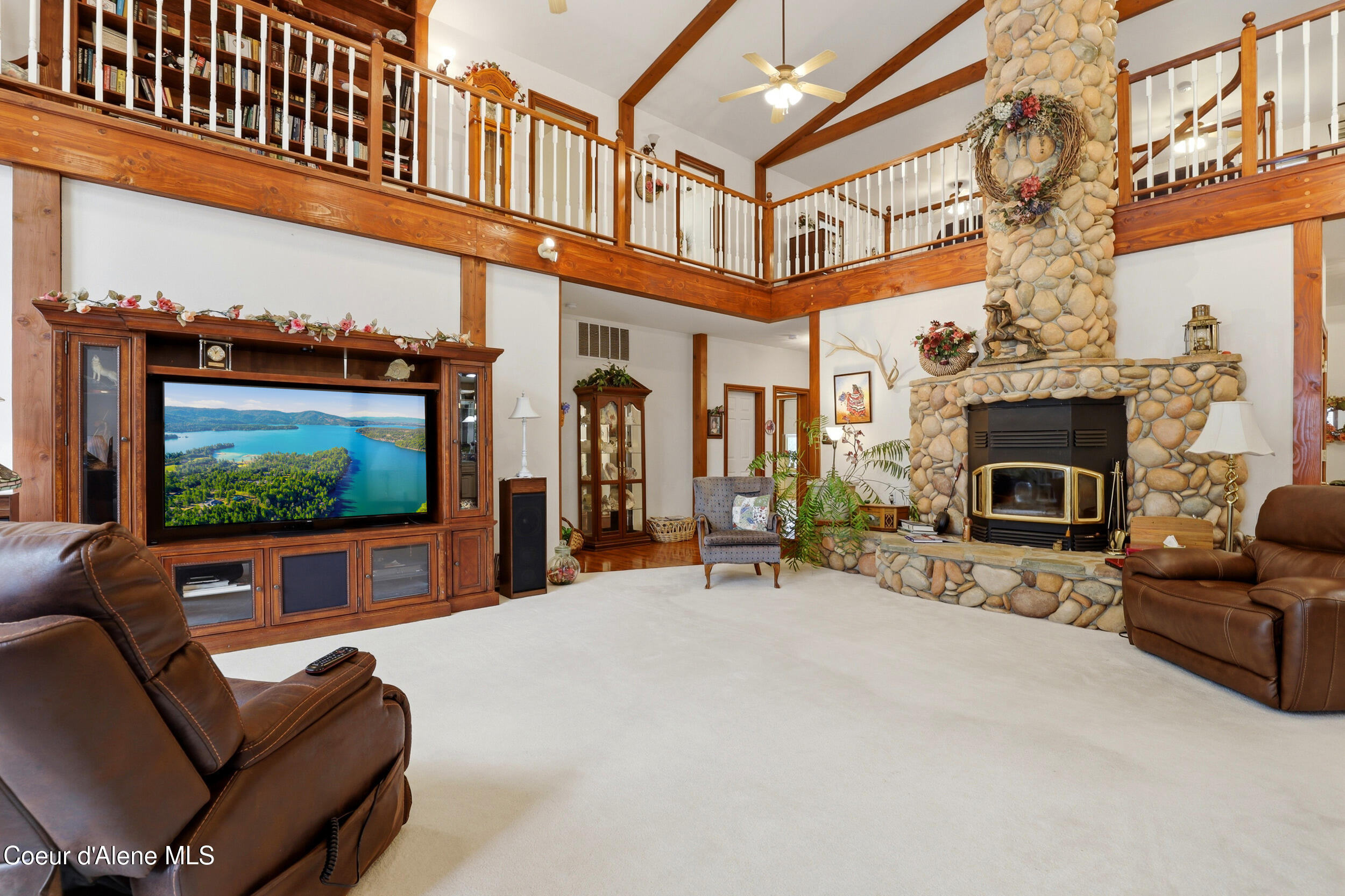 80 Rodeo Road Athol, ID 83801 - Photo 17 of 60 living 2