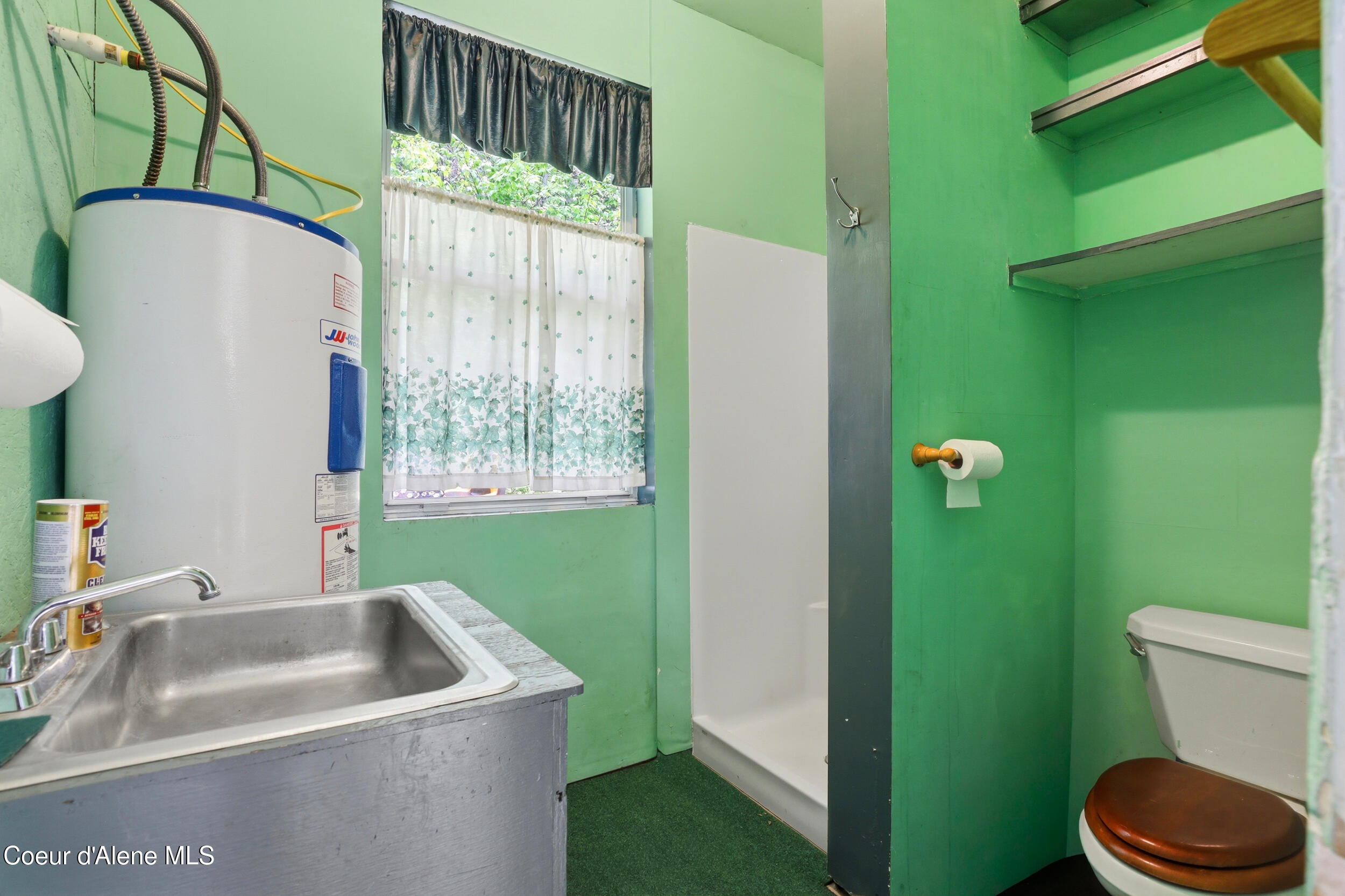 80 Rodeo Road Athol, ID 83801 - Photo 46 of 60 shop bathroom