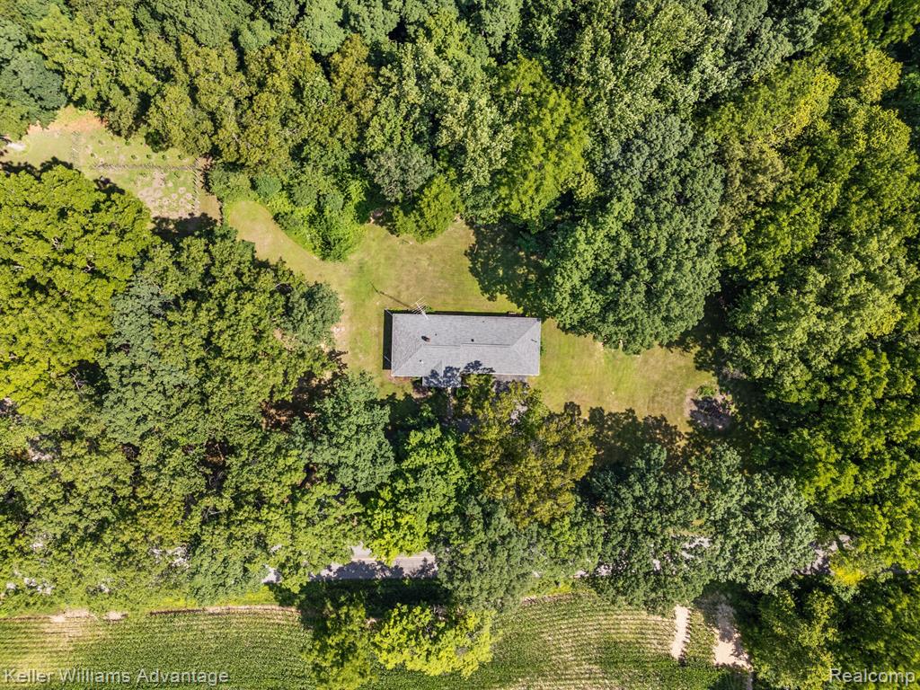 4490 Holloway Road Adrian, MI 49221 - Photo 5 of 31