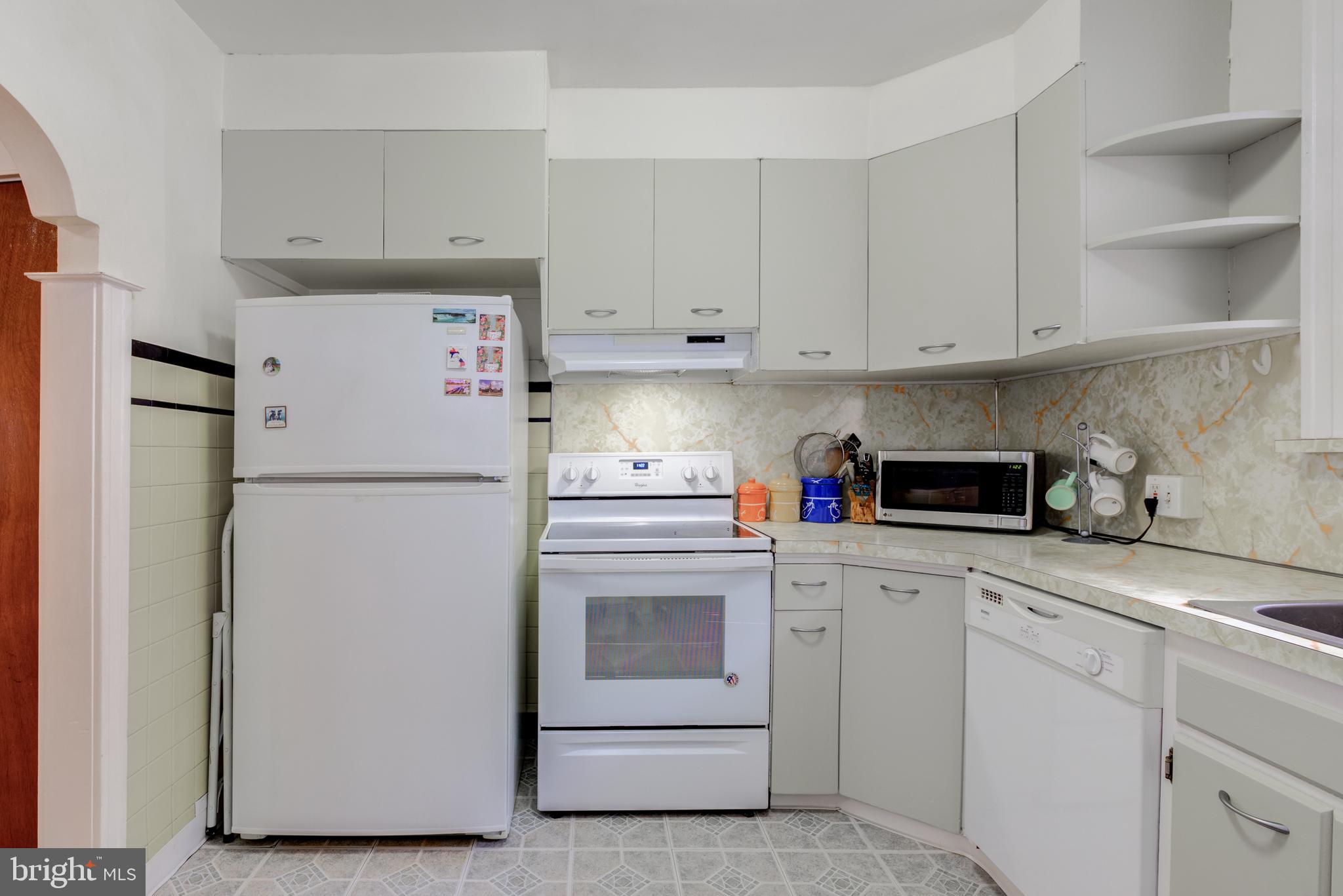 344 Margate Road Upper Darby, PA 19082 - Photo 18 of 39 Kitchen