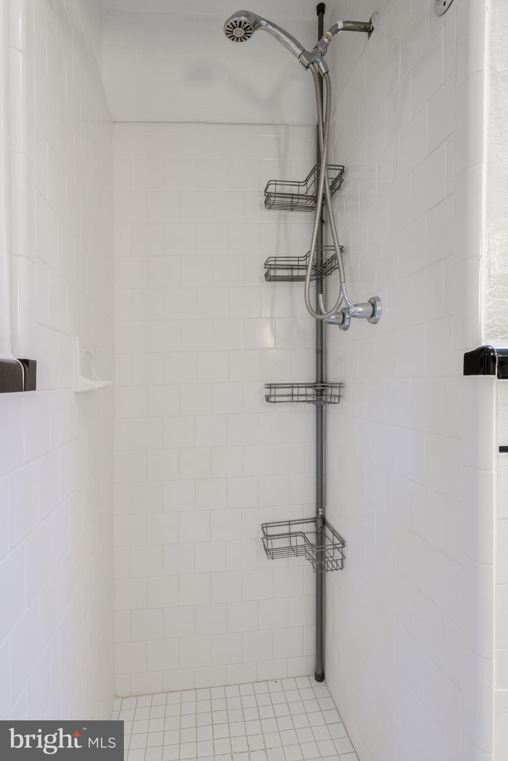 344 Margate Road Upper Darby, PA 19082 - Photo 29 of 39 Full Bathroom