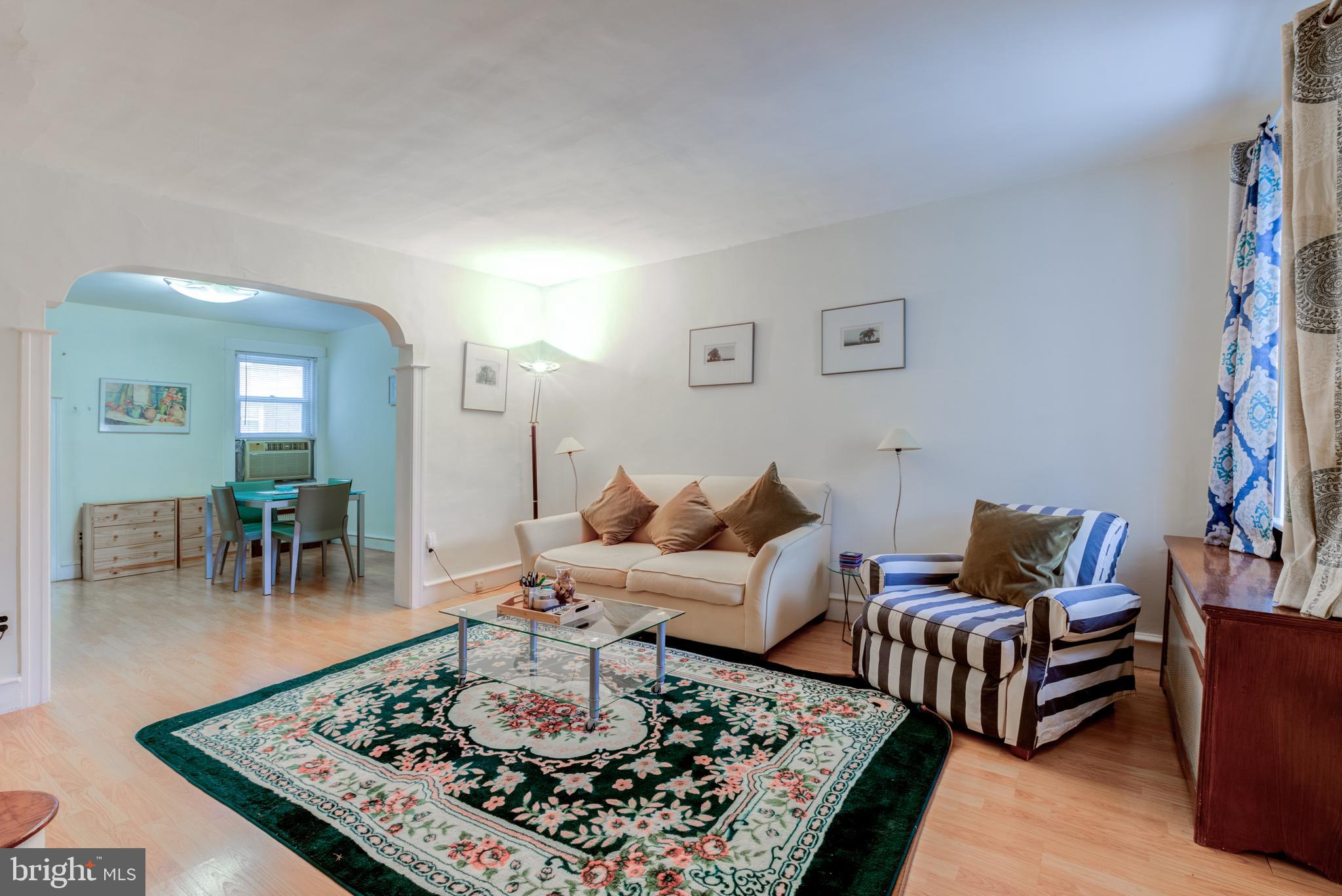 344 Margate Road Upper Darby, PA 19082 - Photo 6 of 39 Living Room