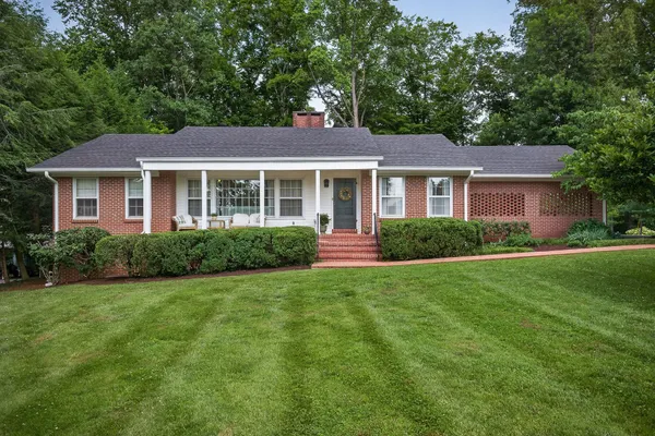 $725,000 | 606 Boyd Avenue, McMinnville, TN 37110