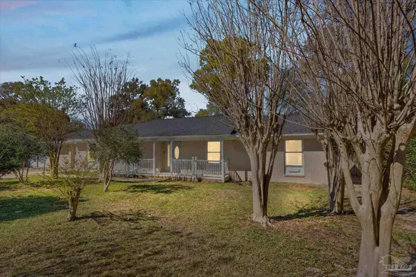 $2,400 | 8229 Ridgefield Road, Pensacola, FL 32514
