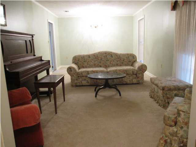 32 Crosswoods Road Brandon, MS 39042 - Photo 5 of 21 Open dining room & living room