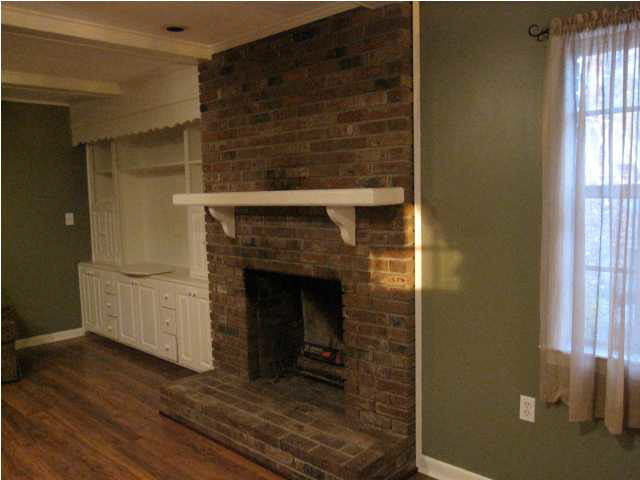 32 Crosswoods Road Brandon, MS 39042 - Photo 8 of 21 Fireplace
