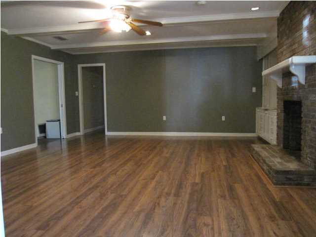 32 Crosswoods Road Brandon, MS 39042 - Photo 9 of 21 Beautiful wood floors