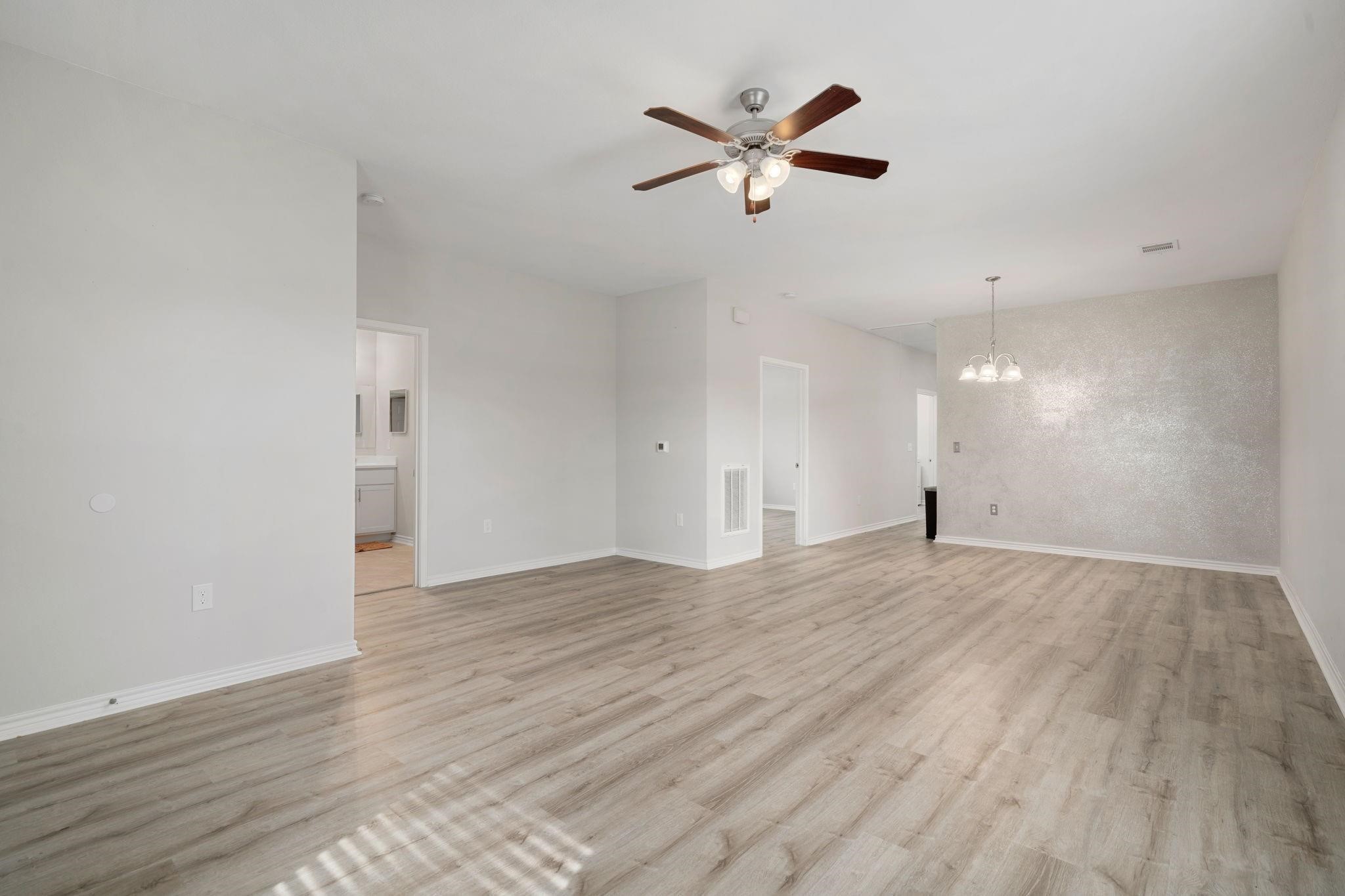6927 David Street Pearland, TX 77584 - Photo 10 of 27