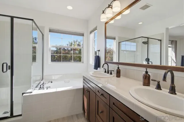 $1,449,000 | 15863 Via Montenero, San Diego, CA 92127