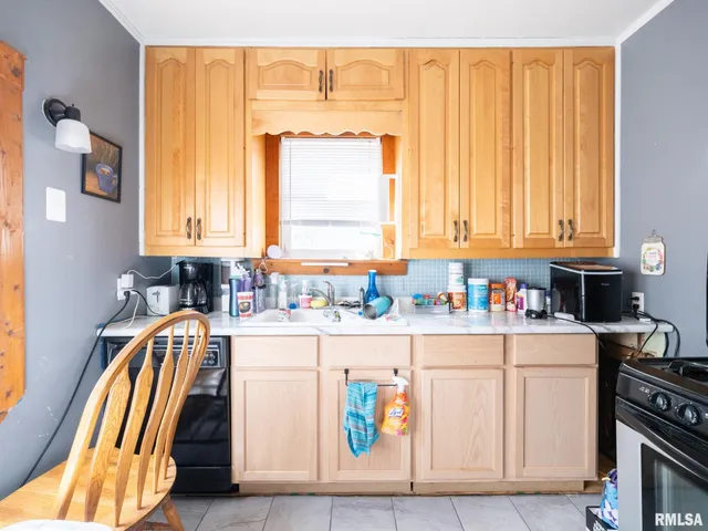 $99,900 | 537 South Byron Court, Peoria, IL 61604