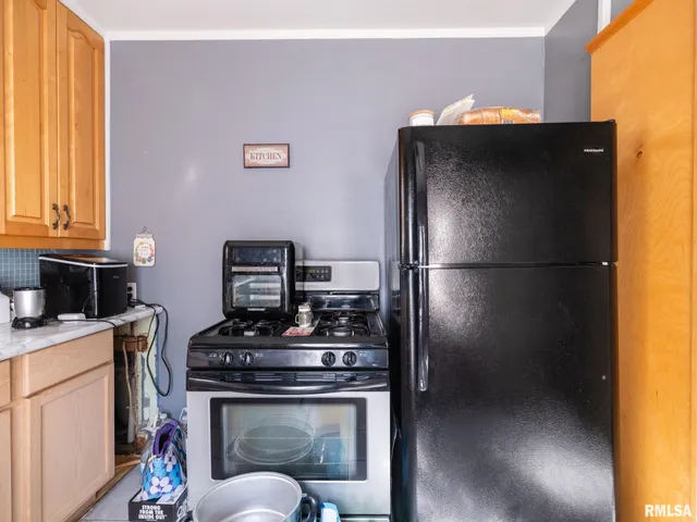 $99,900 | 537 South Byron Court, Peoria, IL 61604