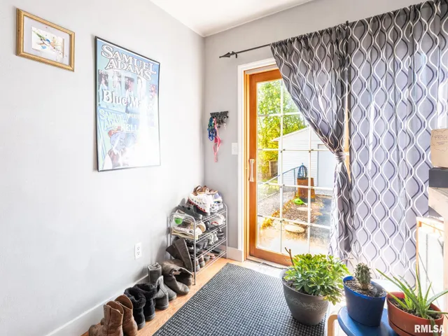 $99,900 | 537 South Byron Court, Peoria, IL 61604