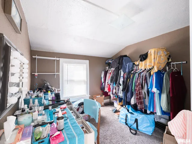 $99,900 | 537 South Byron Court, Peoria, IL 61604