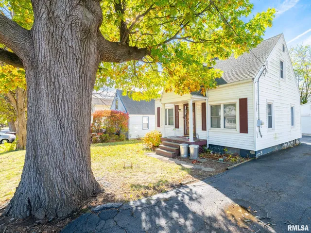 $99,900 | 537 South Byron Court, Peoria, IL 61604