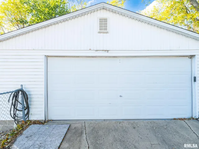 $99,900 | 537 South Byron Court, Peoria, IL 61604