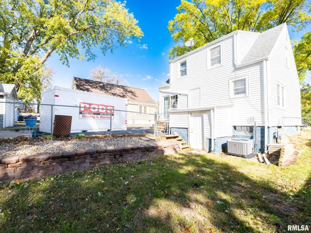 $99,900 | 537 South Byron Court, Peoria, IL 61604