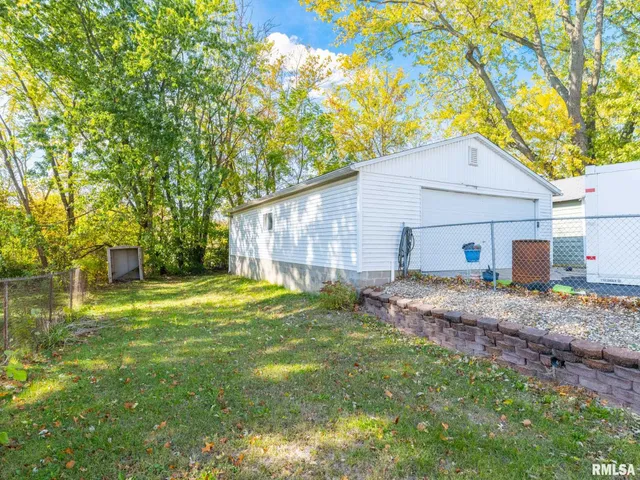 $99,900 | 537 South Byron Court, Peoria, IL 61604