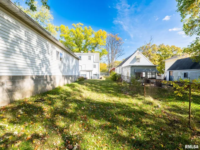 $99,900 | 537 South Byron Court, Peoria, IL 61604