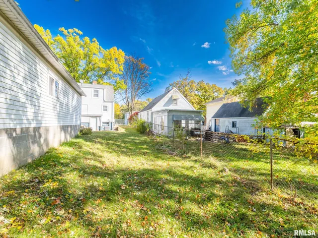 $99,900 | 537 South Byron Court, Peoria, IL 61604